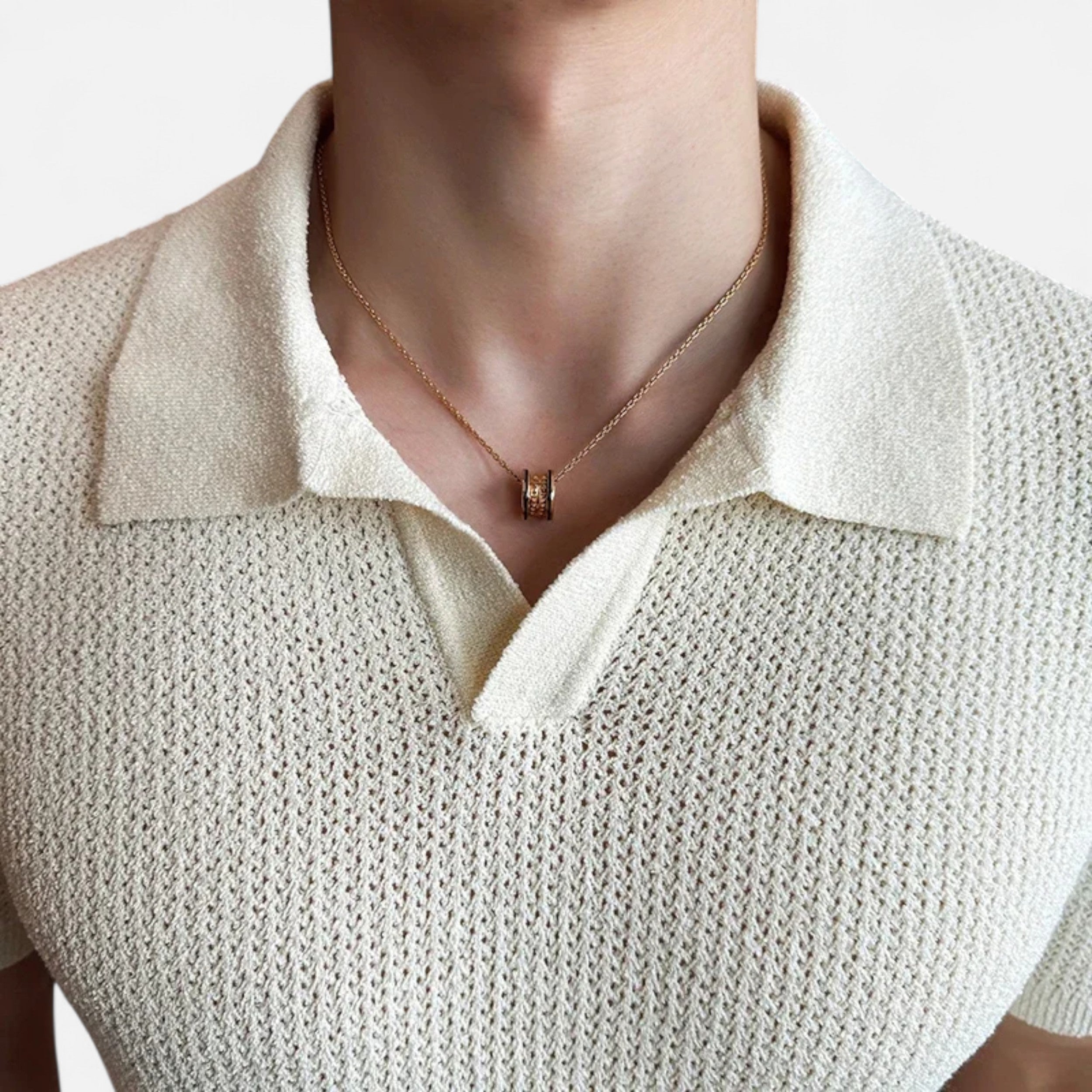 Maison Avenoire | Polo Homme Maille Fine Col V Été